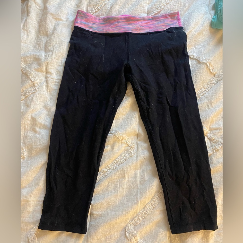 Ivivva black capri leggings with reversible waistband